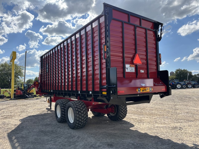 2026 Meyer RTAX224 Forage Box