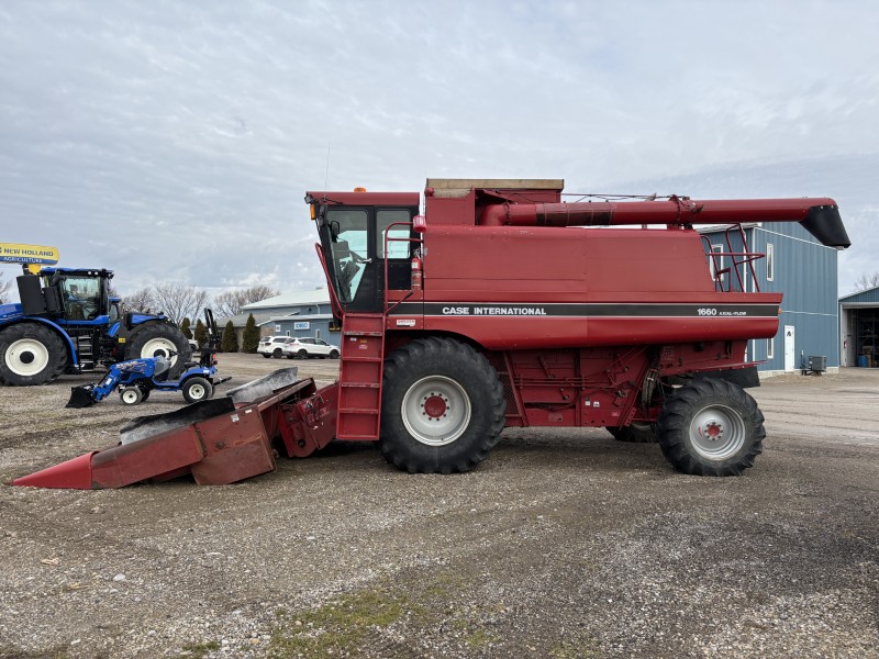 1989 Case IH 1660 Combine