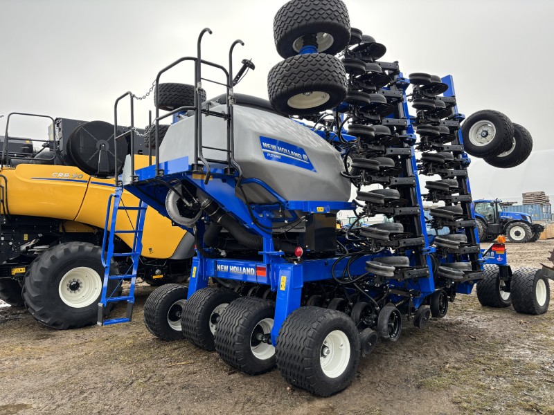 2025 New Holland P2185 30' Air Drill