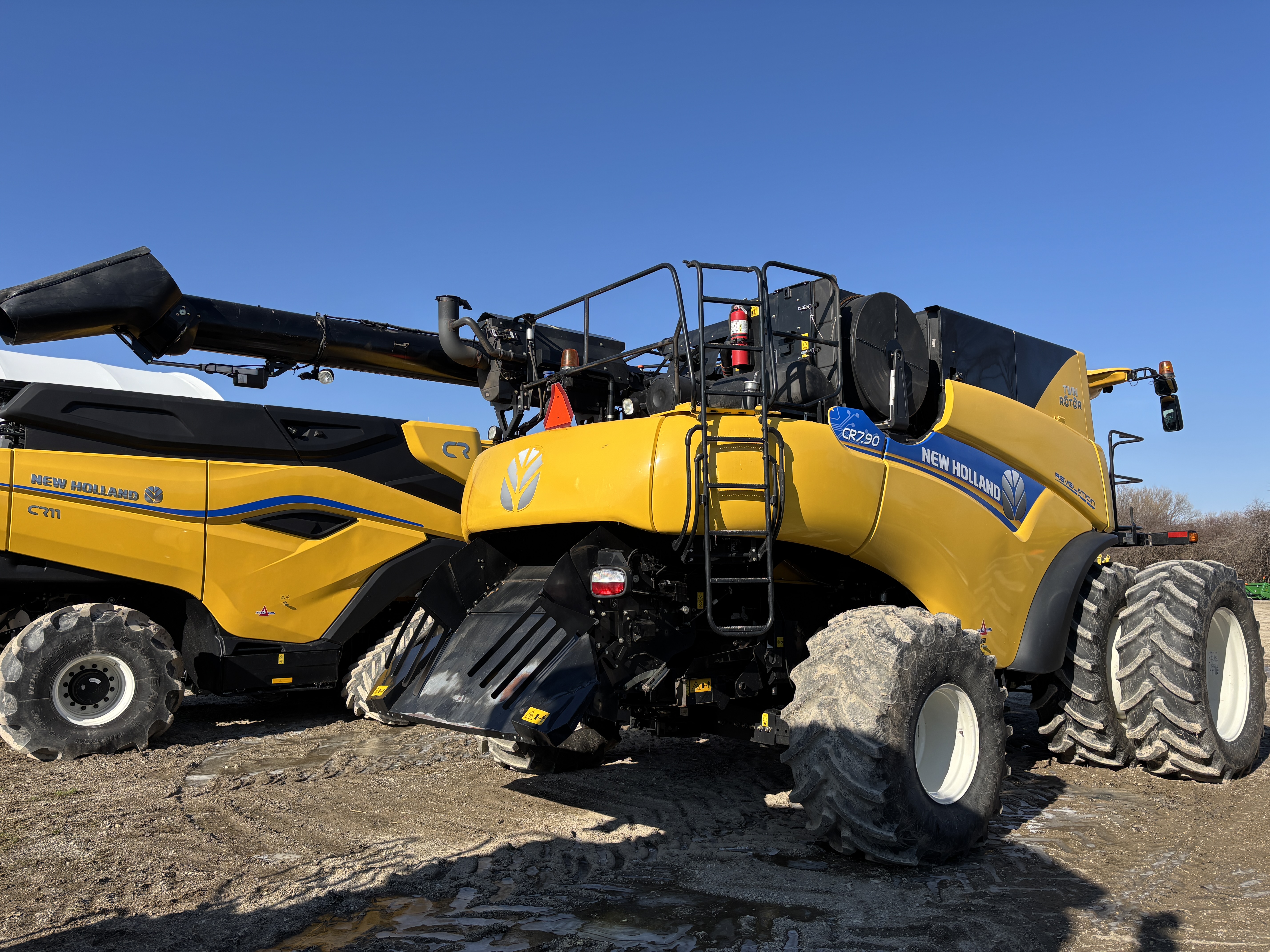 2019 New Holland CR7.90 Combine