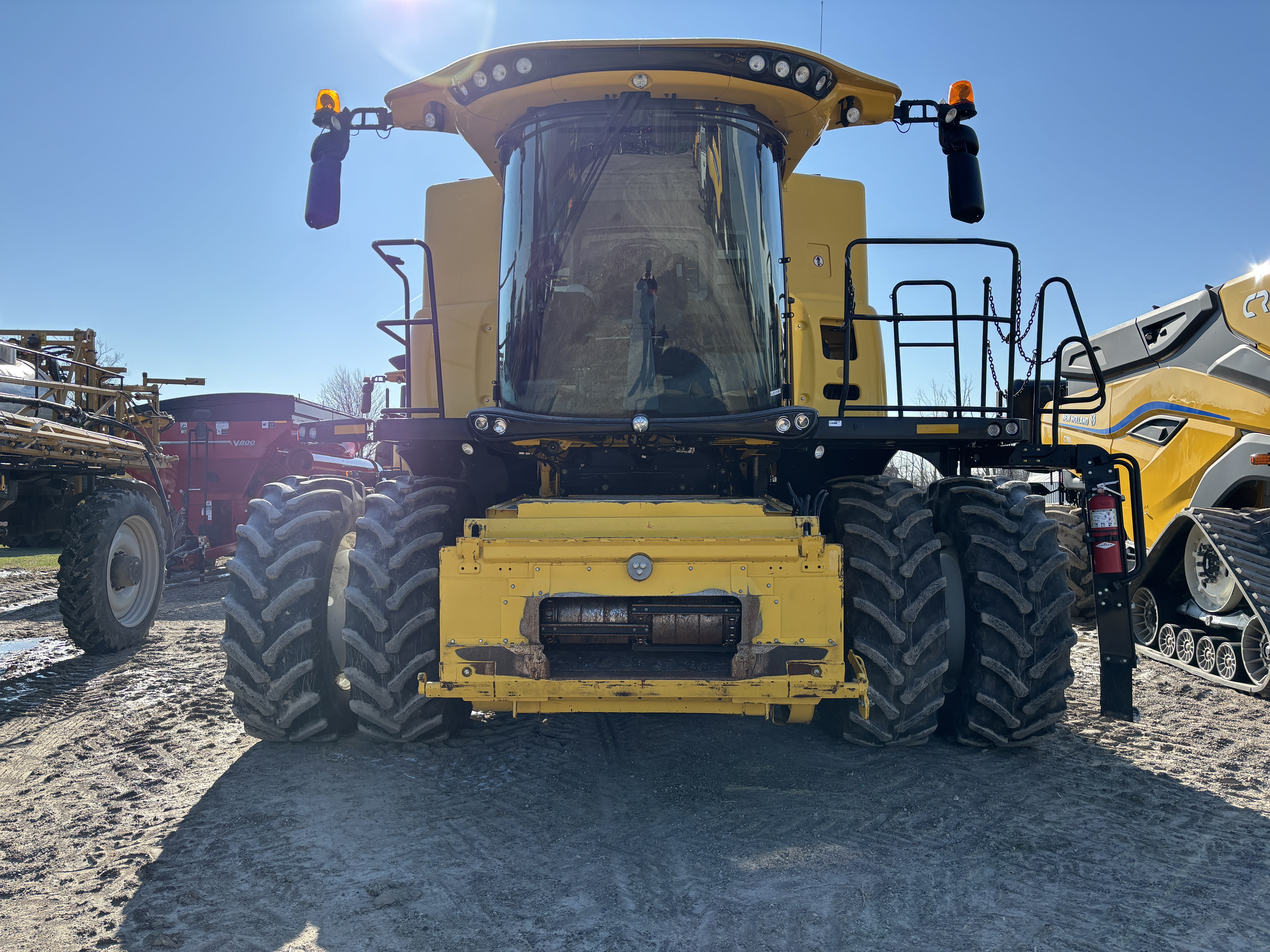 2019 New Holland CR7.90 Combine