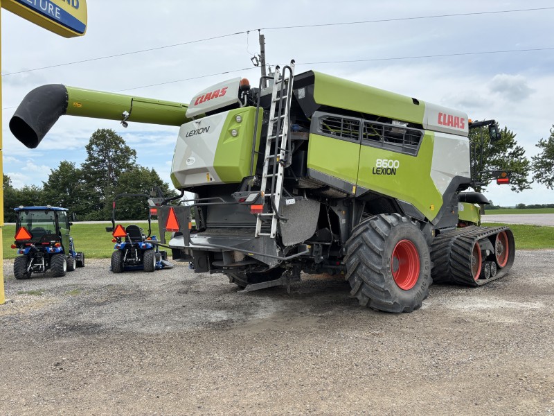 2021 CLAAS 8600TT Combine