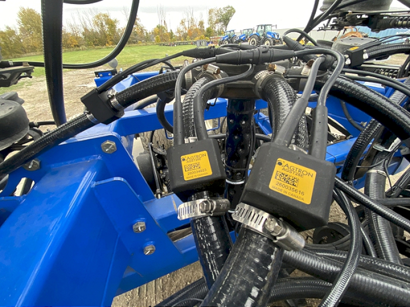 2013 New Holland P2080 30FT Drill