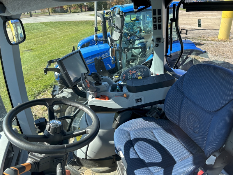 2022 New Holland T6.155 DCT Tractor
