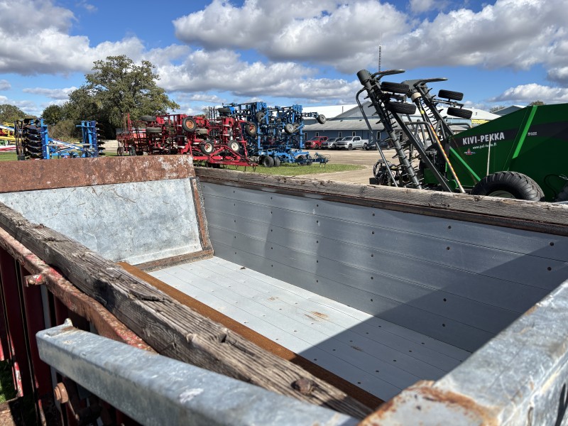 2011 Hagedorn 2277 Manure Spreader