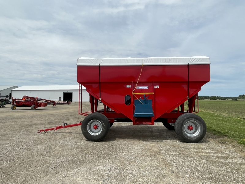 2024 R J Equipment 600 Gravity Box