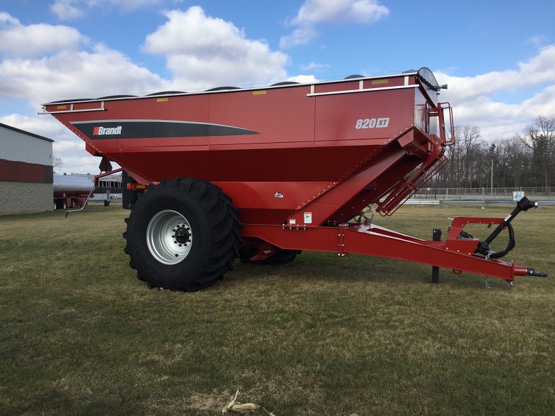 2022 Brandt 820XT Grain Cart