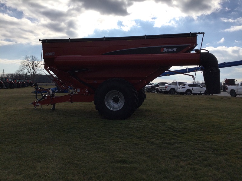 2022 Brandt 820XT Grain Cart