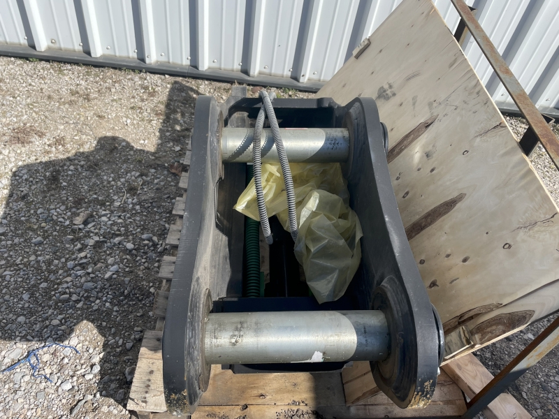 2023 Geith COUPLER Excavator Attachment