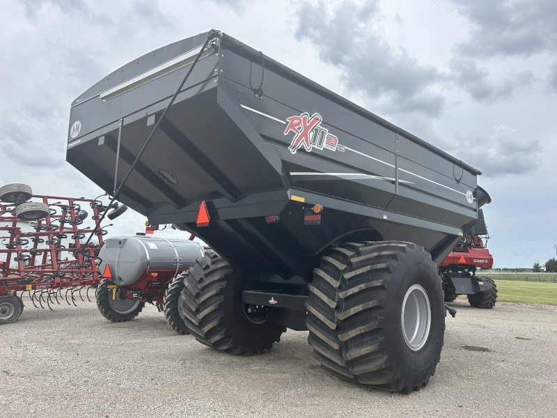 2023 J&M 1112-20S Grain Cart