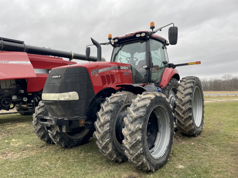 2015 Case IH MAGNUM 220 Tractor