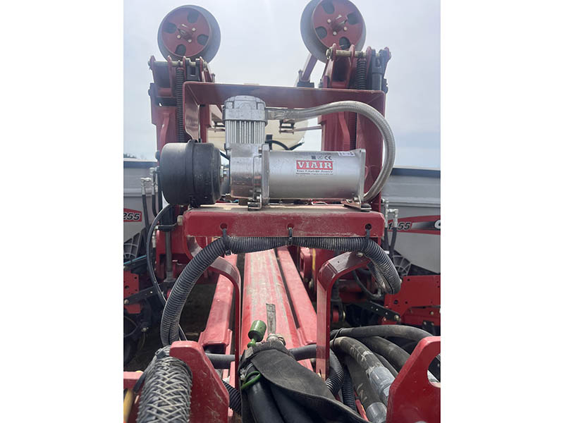 2014 Case IH 1255-16R Planter