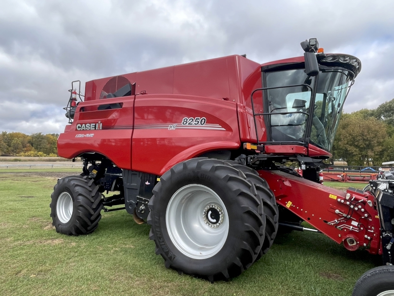 2024 Case IH 8250 Combine