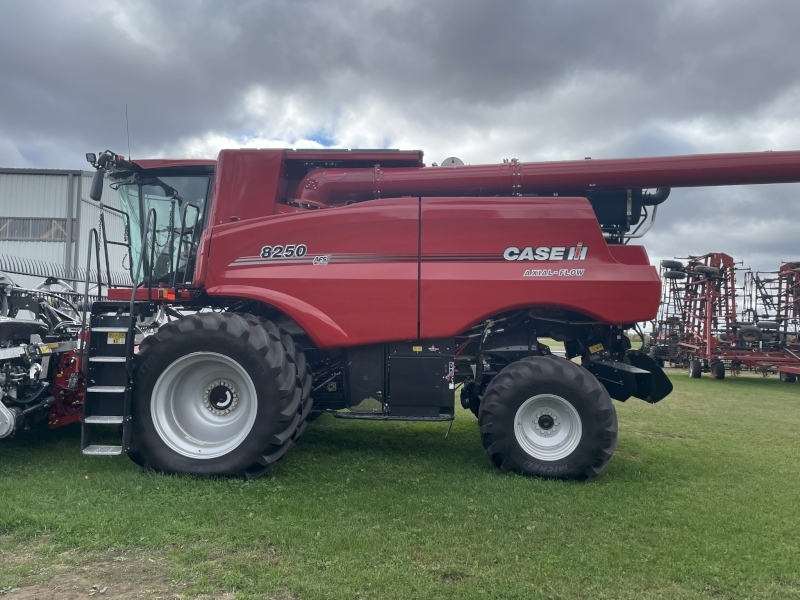 2024 Case IH 8250 Combine