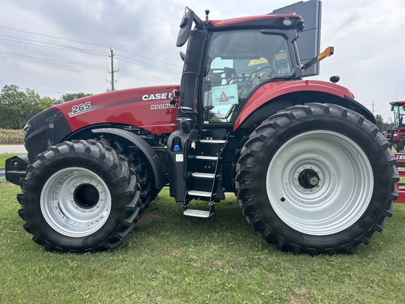 2026 Case IH MAGNUM 265 Tractor