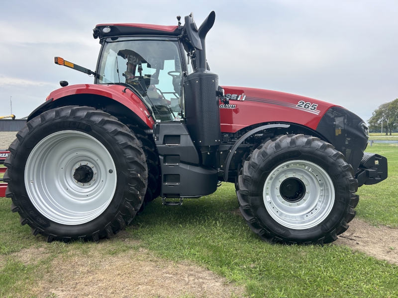 2026 Case IH MAGNUM 265 Tractor