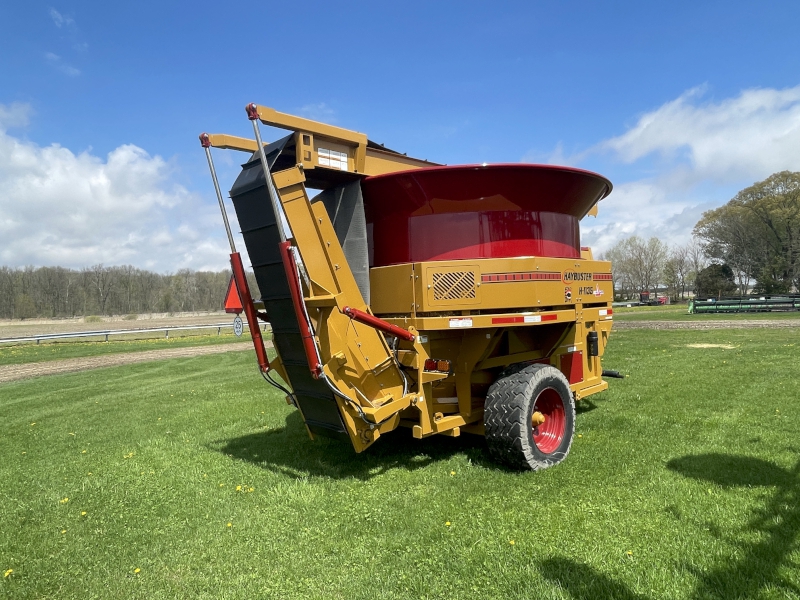 2025 Haybuster H-1135 Tub Grinder