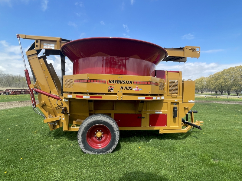 2025 Haybuster H-1135 Tub Grinder
