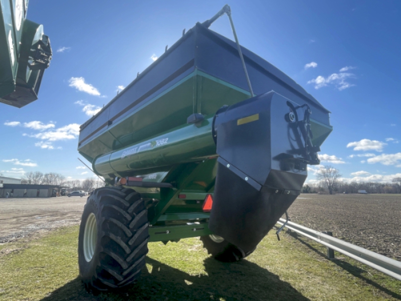 2015 Brent 1082 Grain Cart