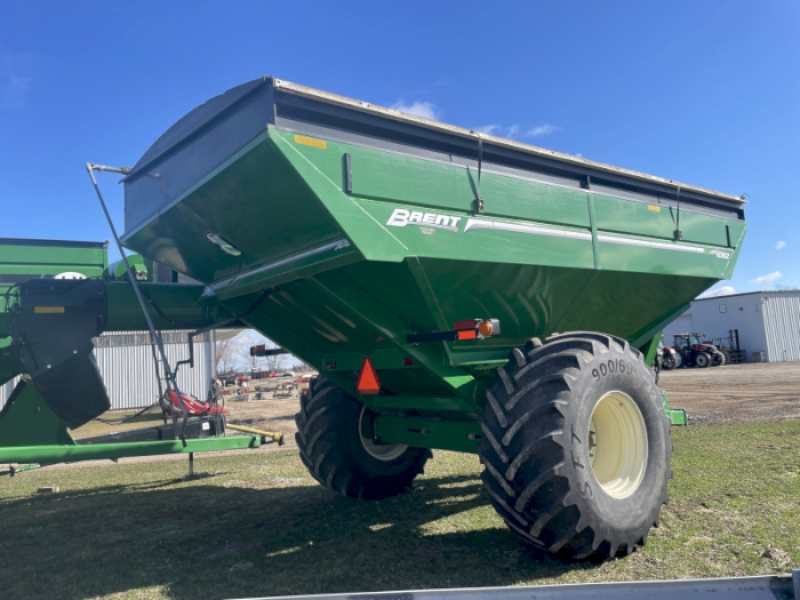 2015 Brent 1082 Grain Cart