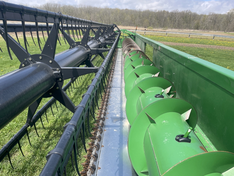 2011 John Deere 635F Header Flex