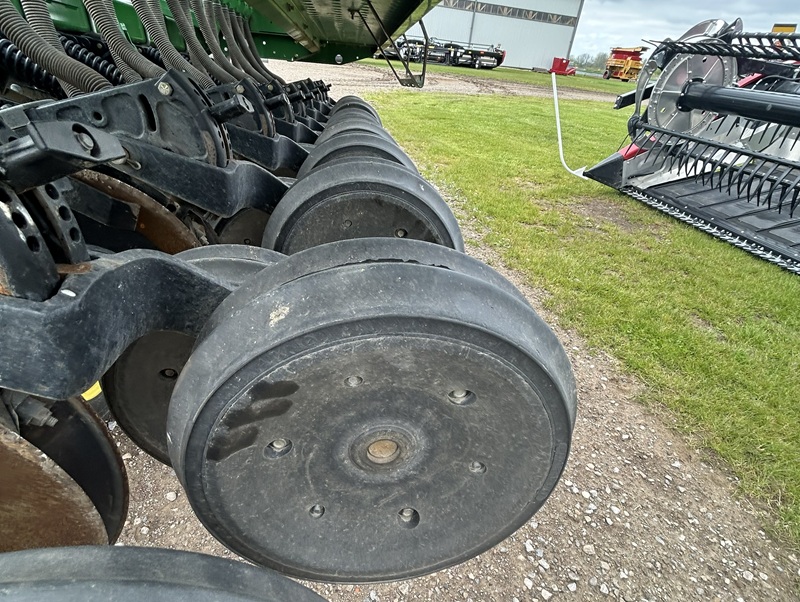 2012 John Deere 455 Drill