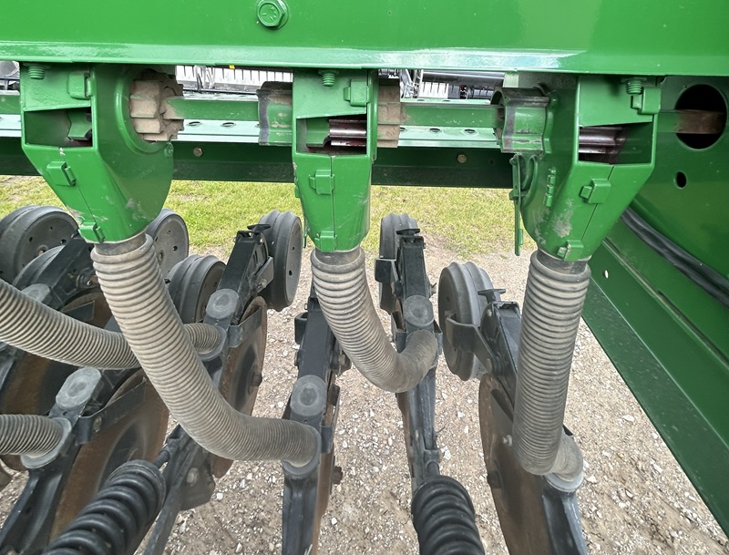2012 John Deere 455 Drill