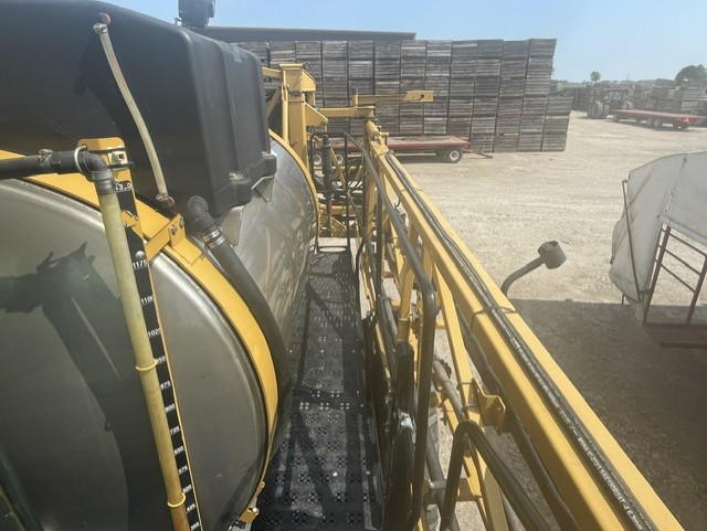 RoGator RG1300 Sprayer/High Clearance
