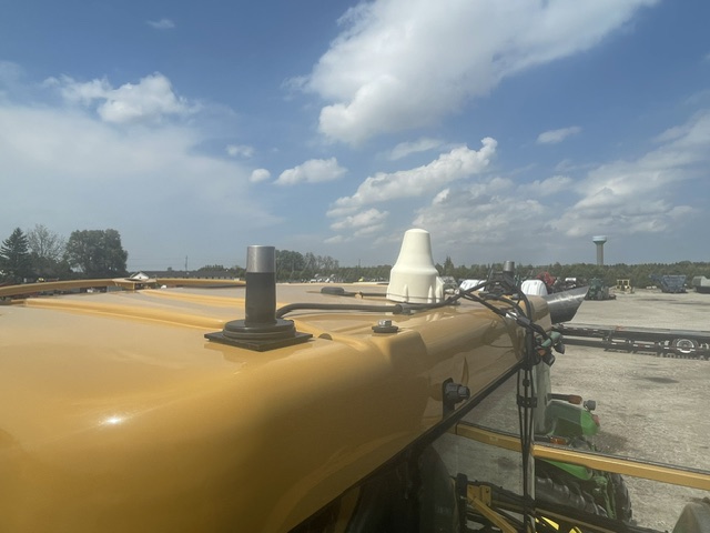 RoGator RG1300 Sprayer/High Clearance