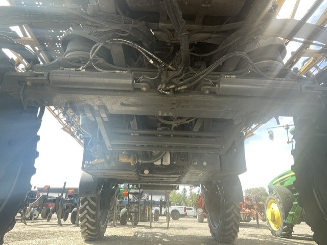 RoGator RG1300 Sprayer/High Clearance