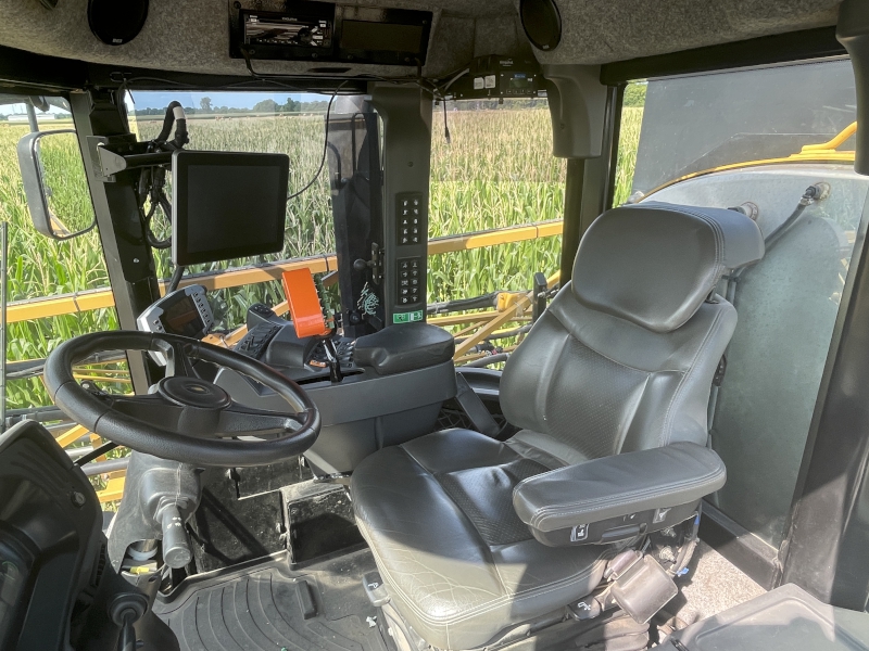 2013 RoGator RG1300 Sprayer/High Clearance