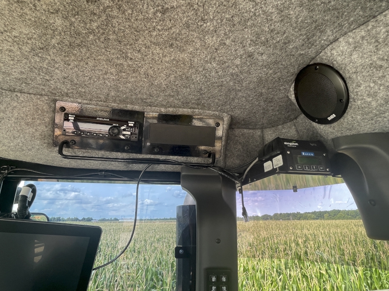 2013 RoGator RG1300 Sprayer/High Clearance