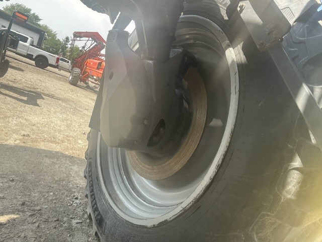 RoGator RG1300 Sprayer/High Clearance