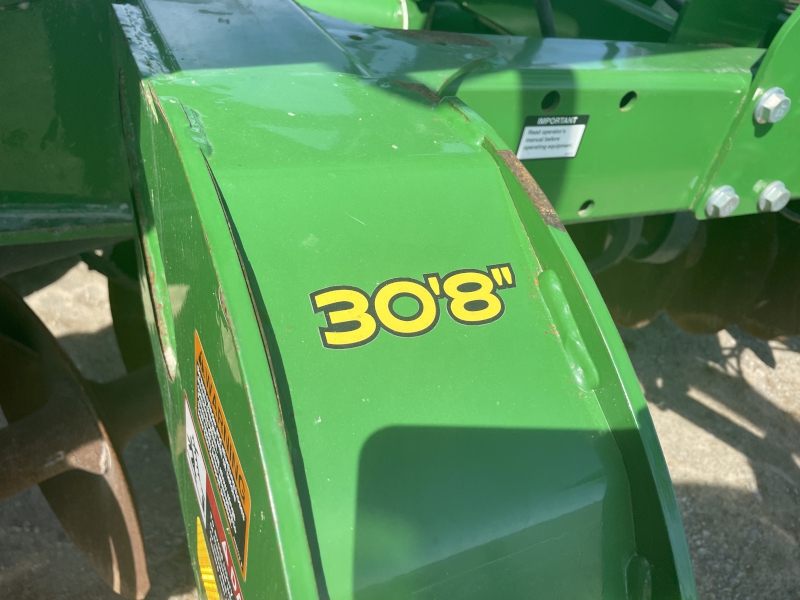 2013 John Deere 2623 Harrow