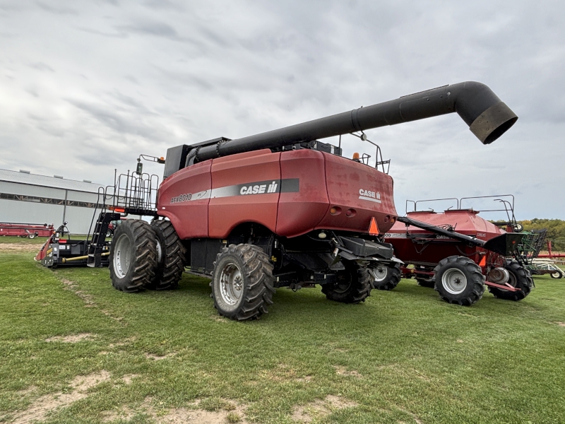 2004 Case IH 8010 Combine