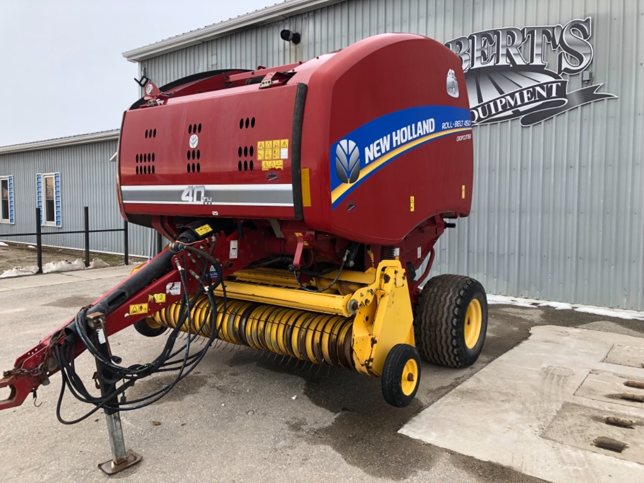 2015 New Holland Rollbelt 450 Baler/Round