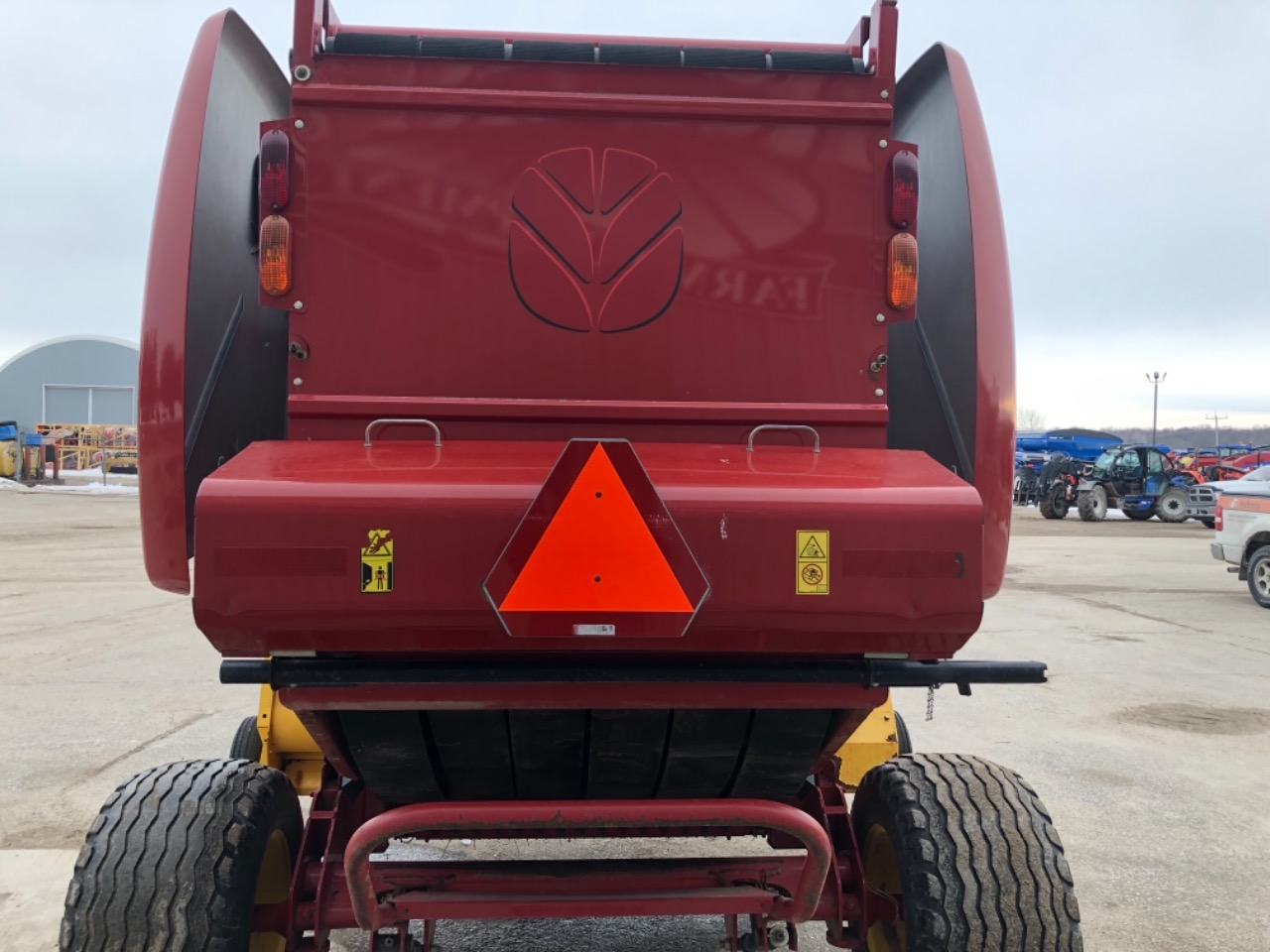 2015 New Holland Rollbelt 450 Baler/Round