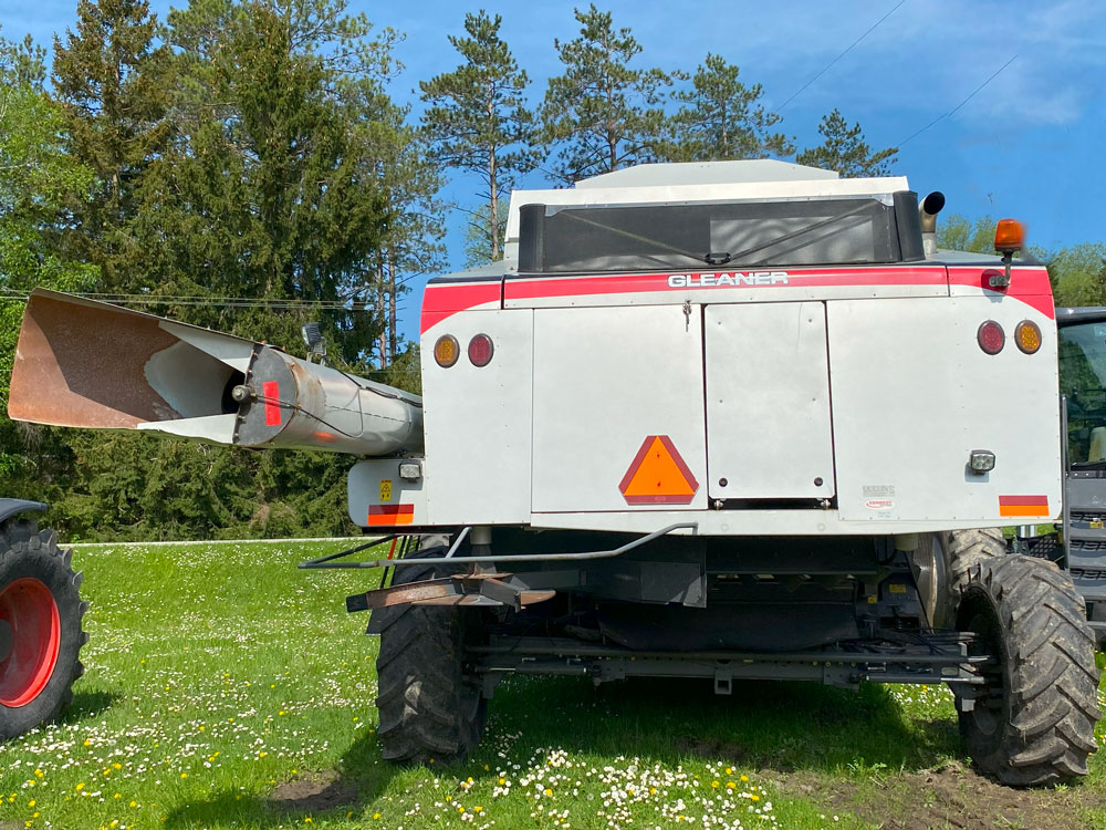 2011 Gleaner S67 Combine