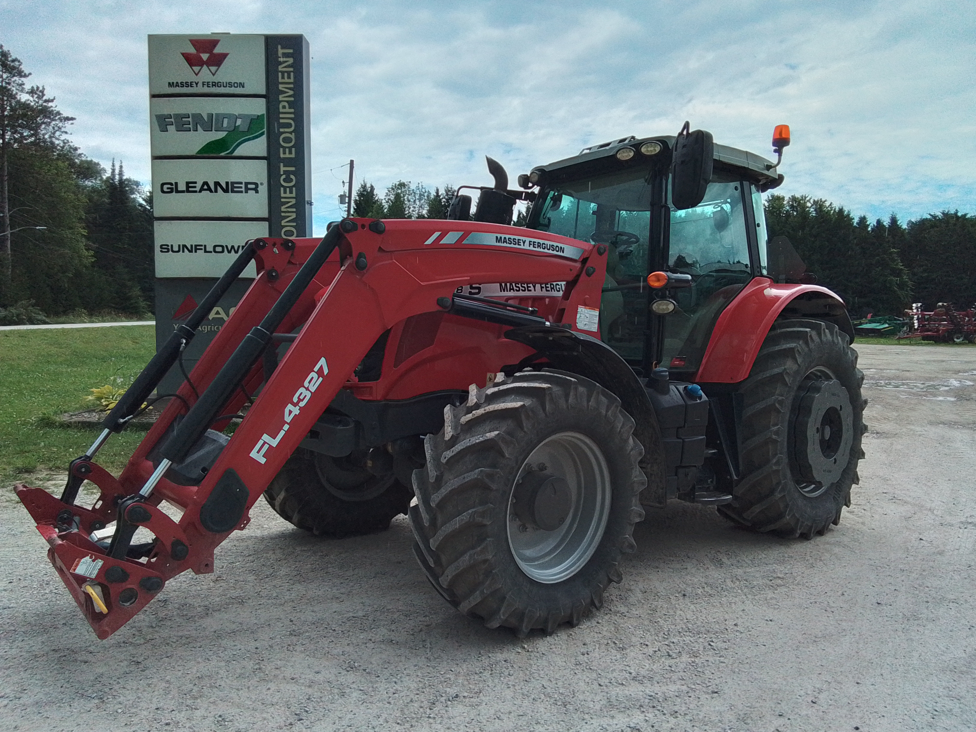 2019 Massey Ferguson 7718S Tractor