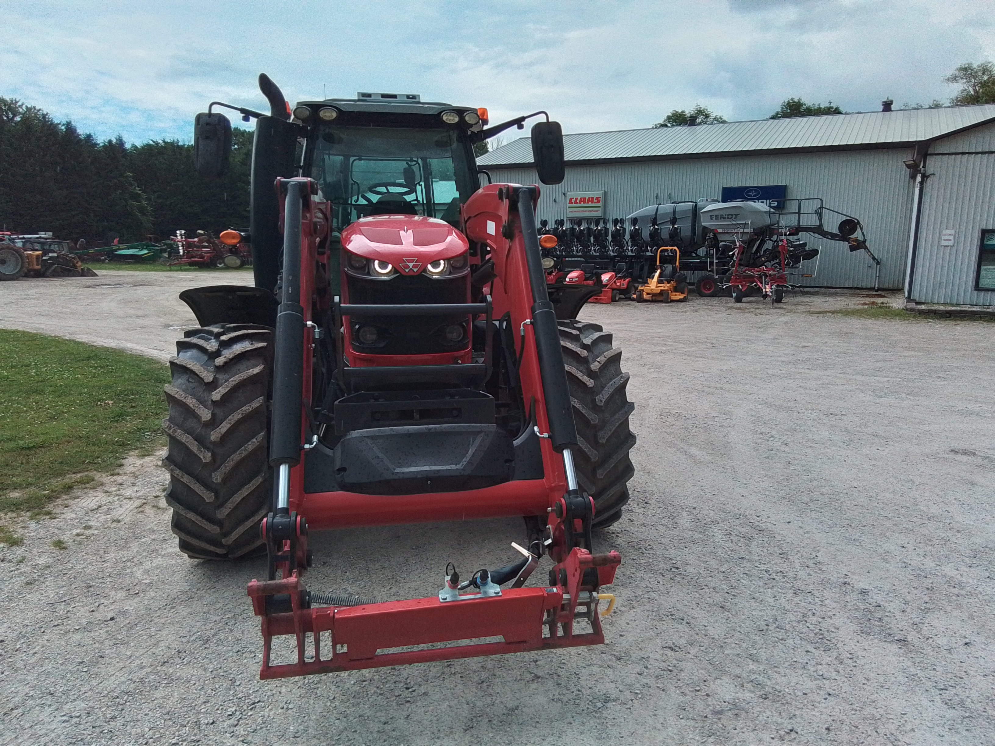 2019 Massey Ferguson 7718S Tractor