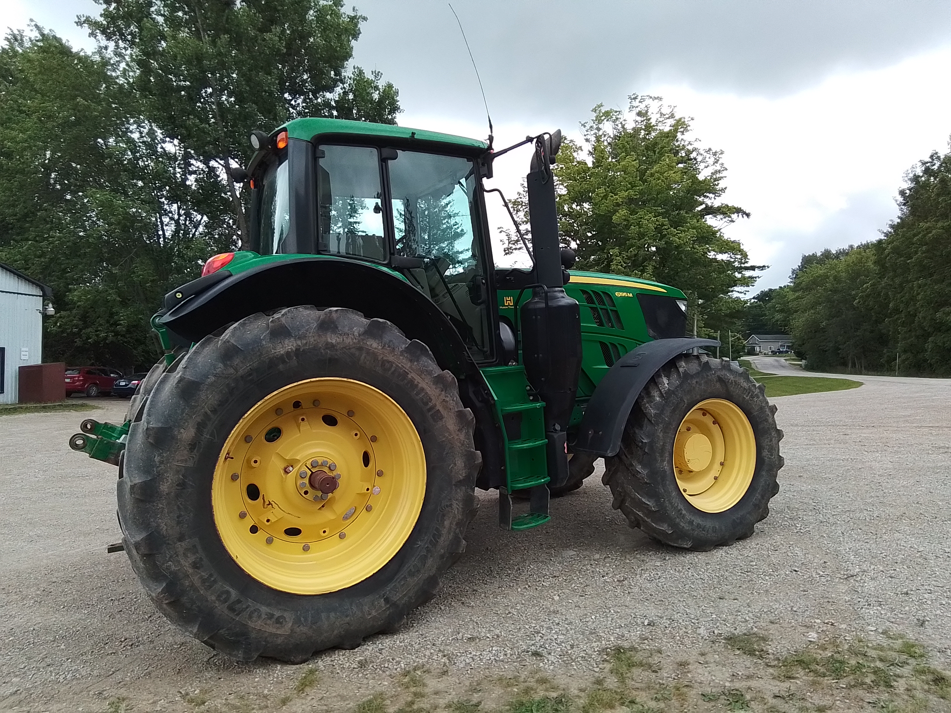 2016 John Deere 6195M Tractor