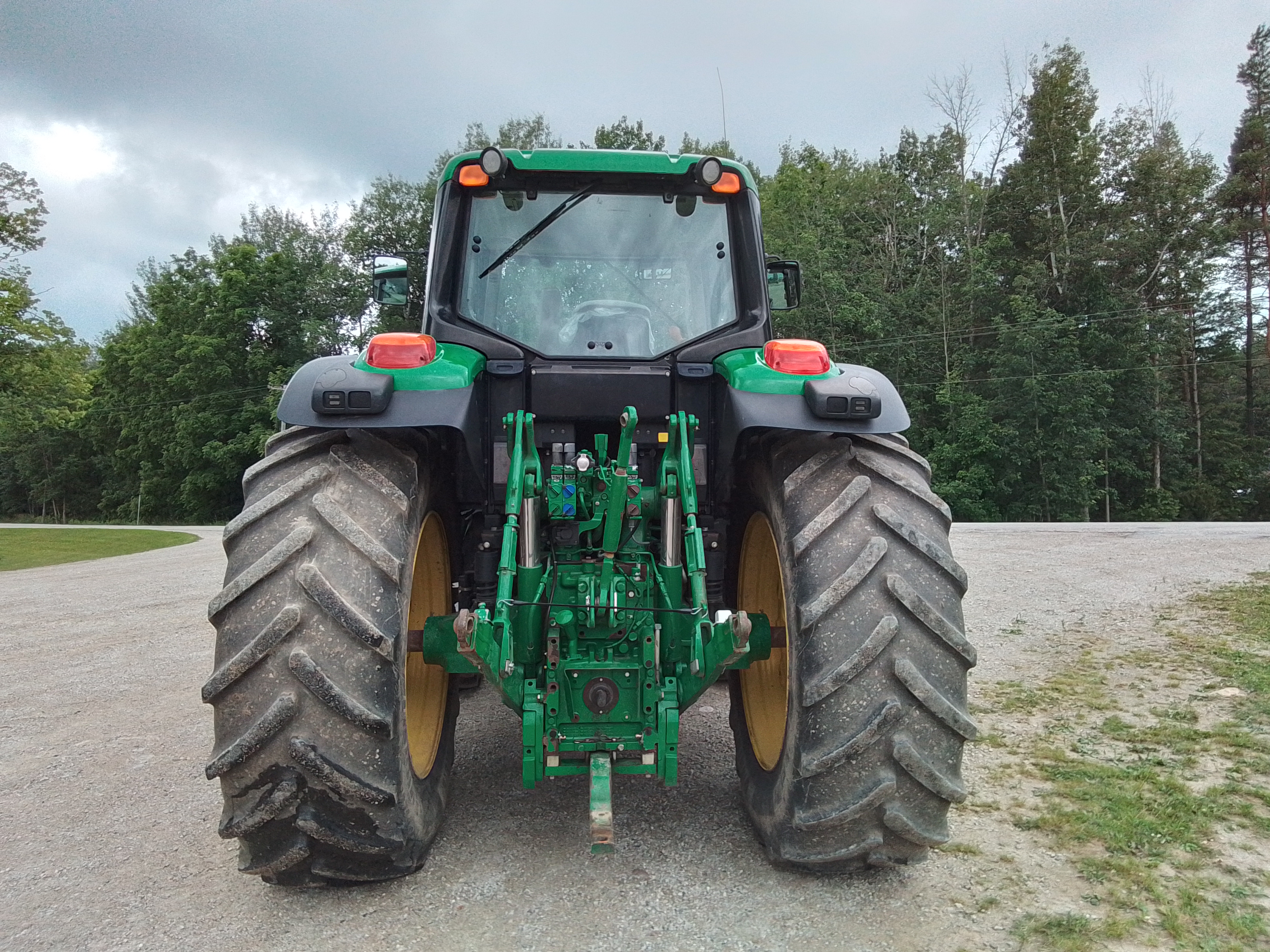 2016 John Deere 6195M Tractor