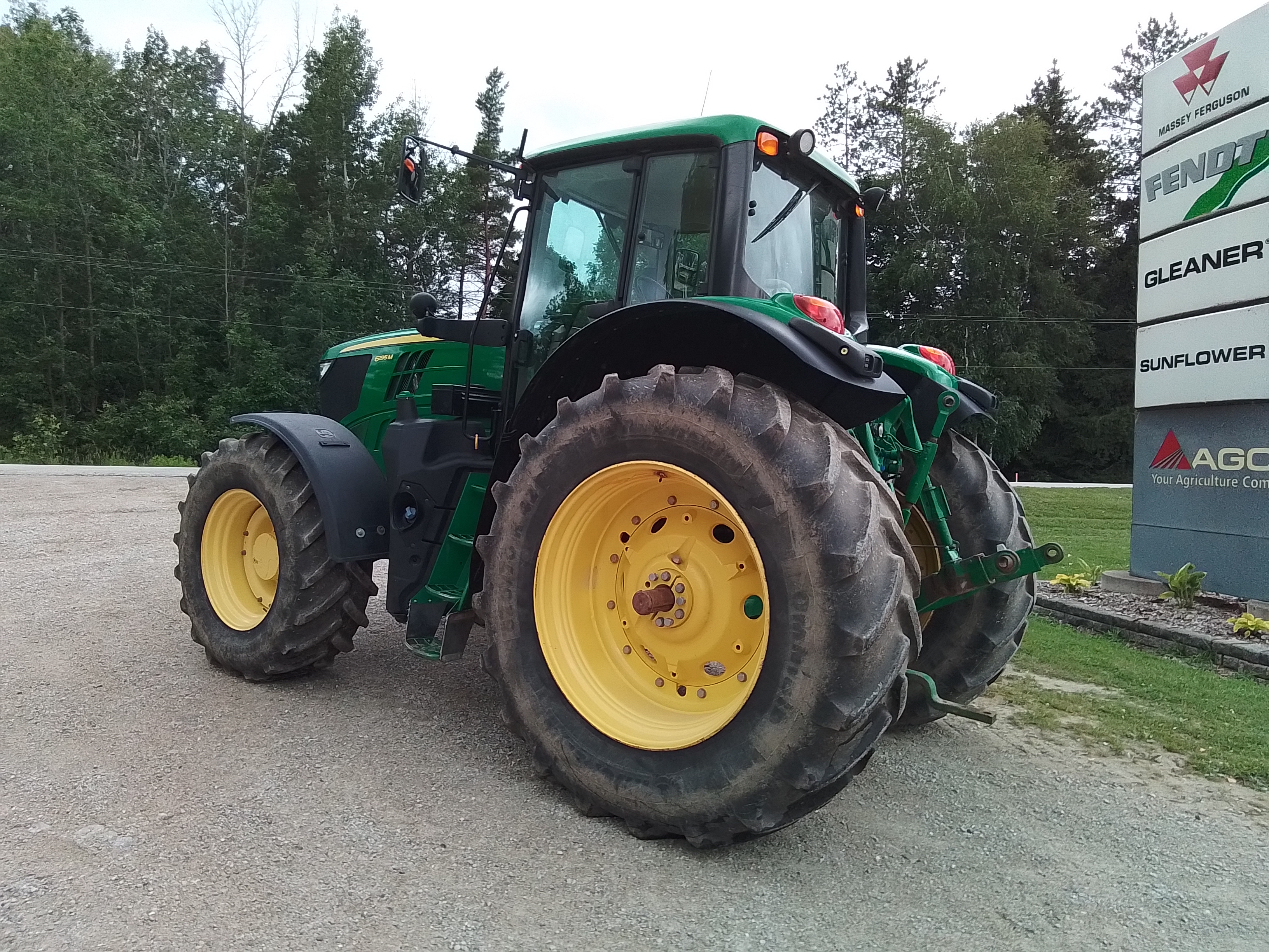 2016 John Deere 6195M Tractor