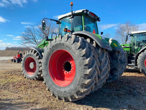 2023 Fendt 1038 Tractor