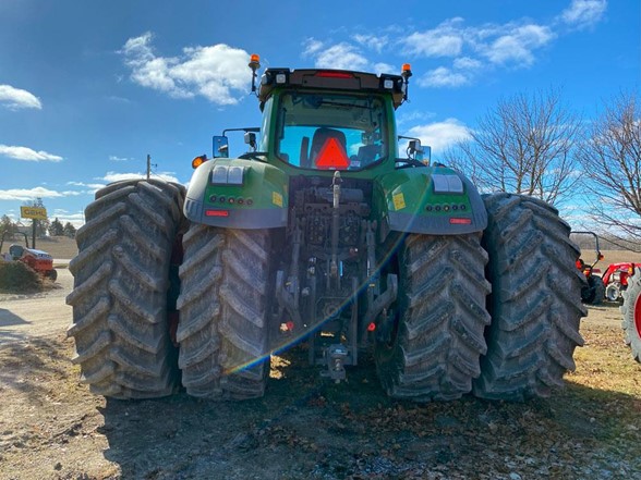 2023 Fendt 1038 Tractor