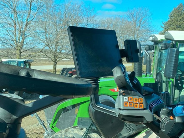 2023 Fendt 1038 Tractor