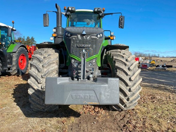 2023 Fendt 1038 Tractor