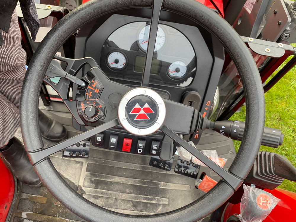 Massey Ferguson 6712 Tractor