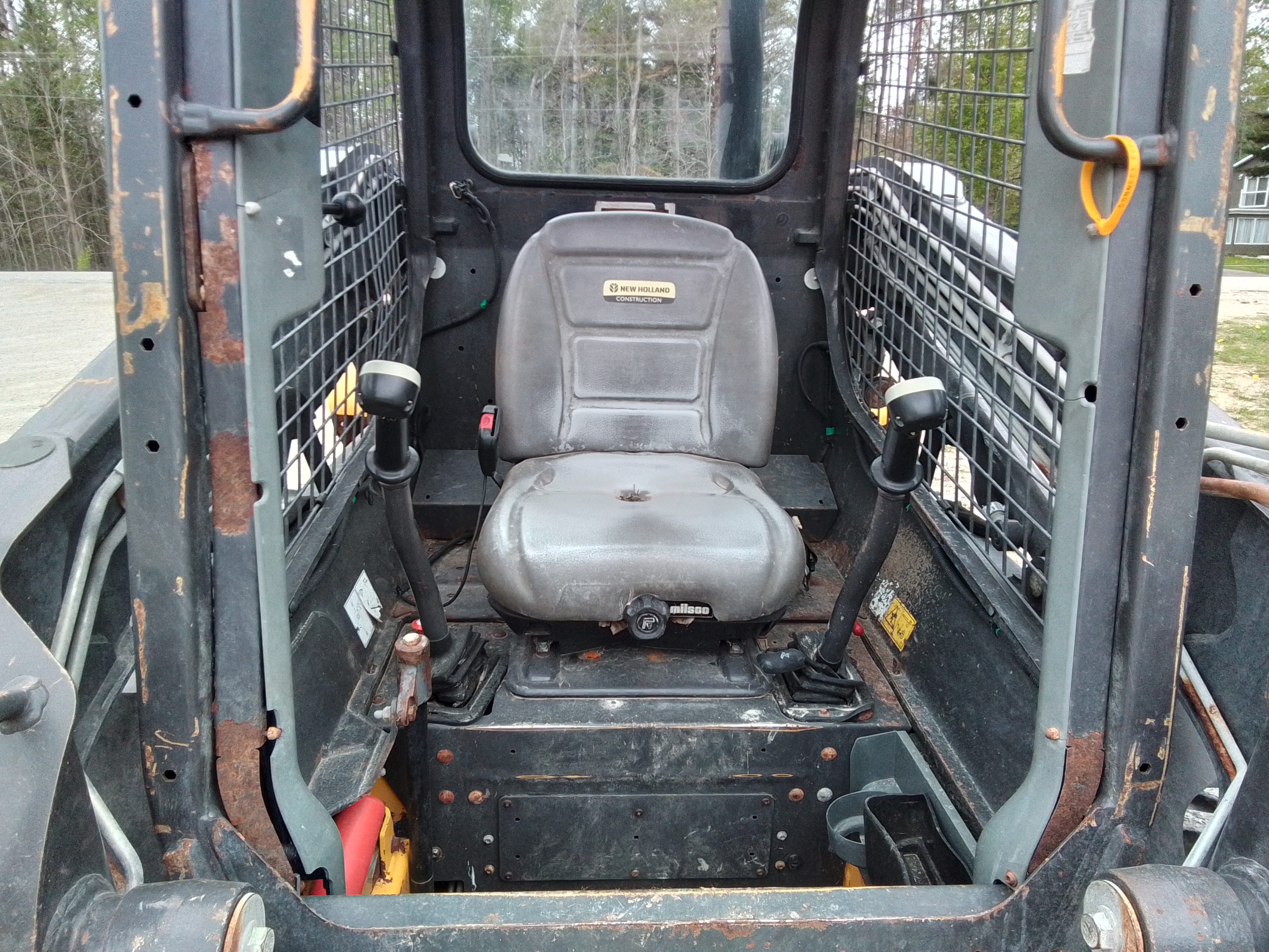 2014 New Holland L220 Skid Steer Loader