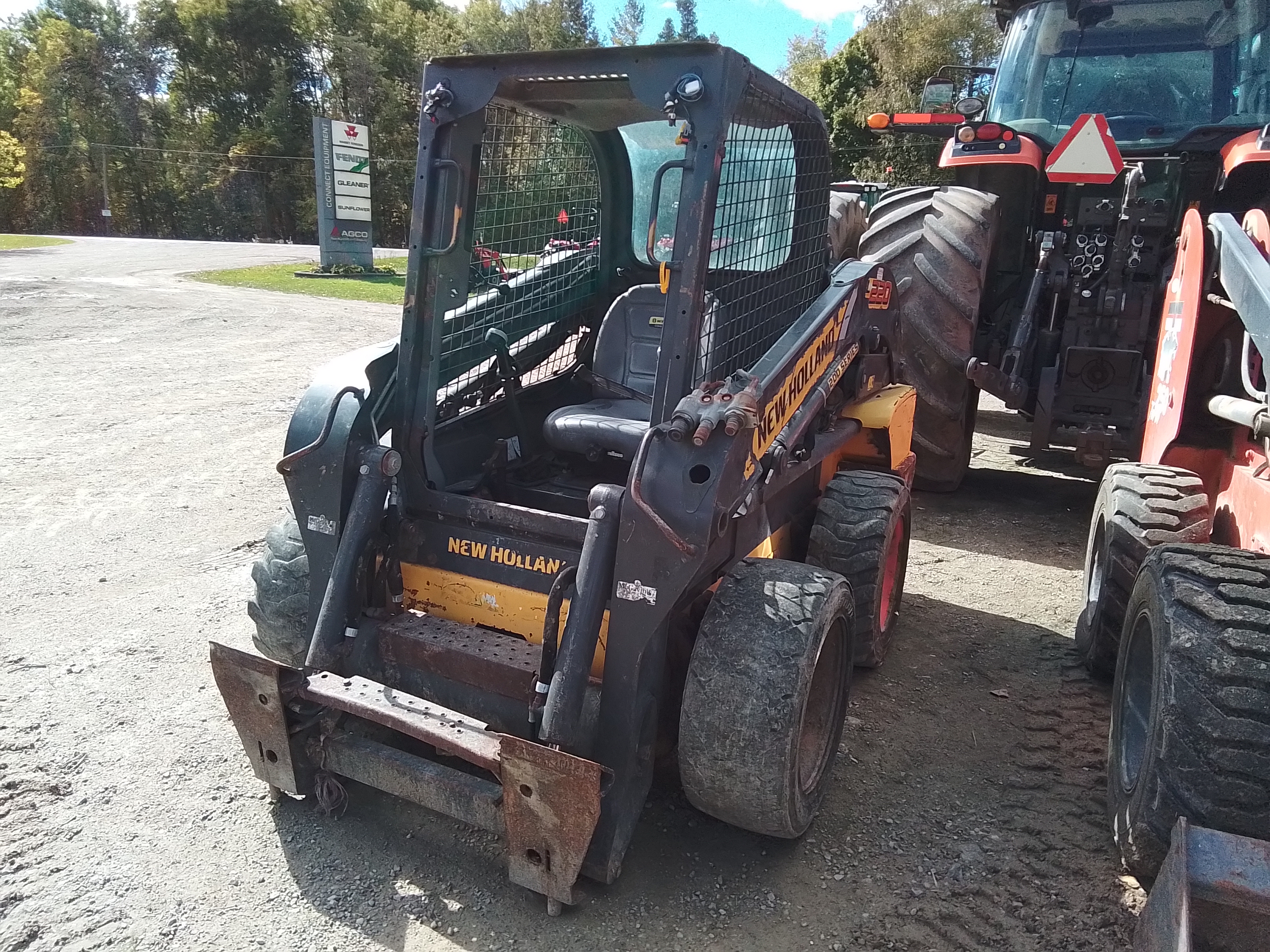 2014 New Holland L220 Skid Steer Loader